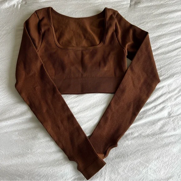 Amazon Workout Set - Picture 2 of 5